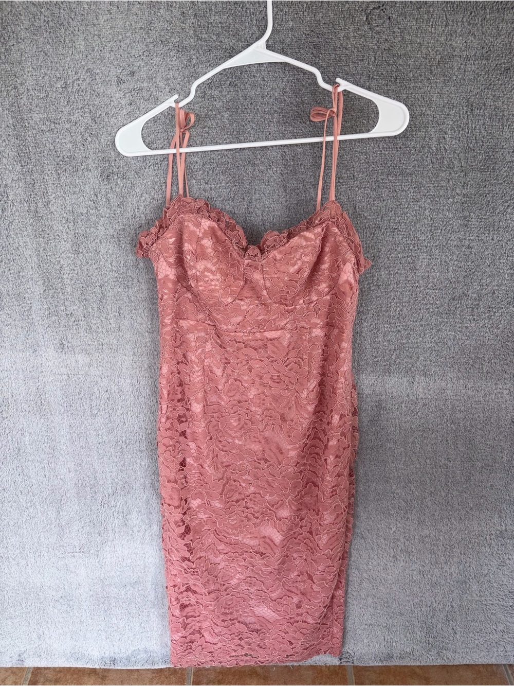 Showpo Dusty Rose Lace Midi Dress with Tie Straps size 8